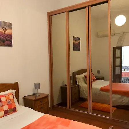 Bedroom Orange Homestay